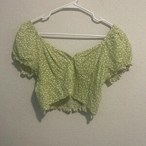 Princess Polly size 6 crop button up blouse